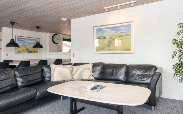 12 Person Holiday Home in Harboore-by Traum