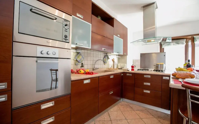Paulie Apartment in Riva del Garda