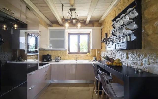Heraklion Twins House - Private Pool Retreat
