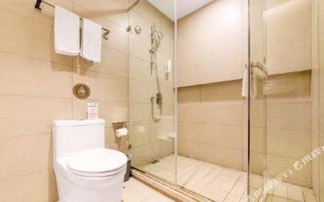 Homeinn Plus Hotel (Guiyang Qianlingshan Park Yan'an West Road Subway Station)