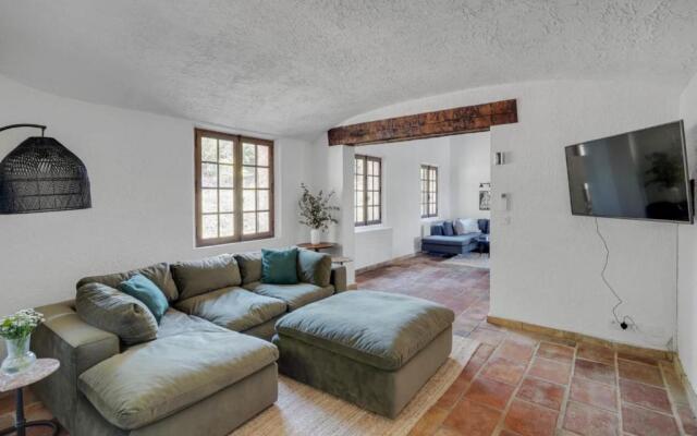 Tranquil 5-Bedroom Stone Villa with Private Pool