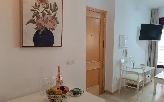 Amazing & Renovated 2-bedroom Flat in Fuengirola