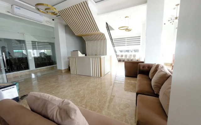 B Hotels Angeles City