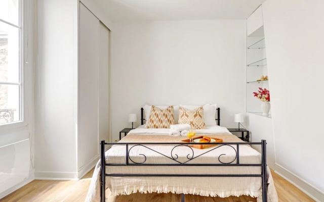 Latin Quarter Charm - 1BR by Notre-Dame