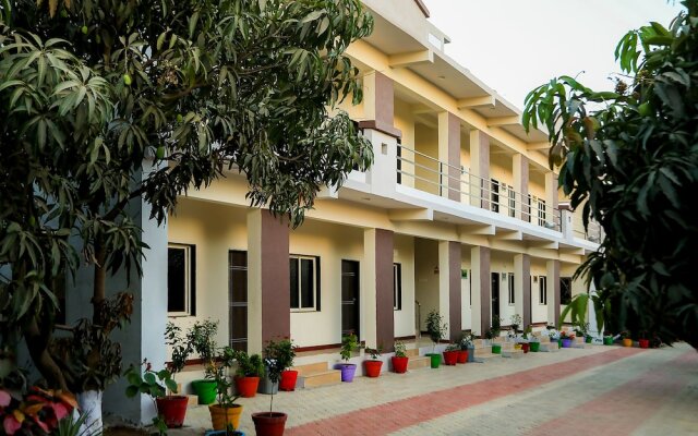 Daksh Resort And Amusement Park