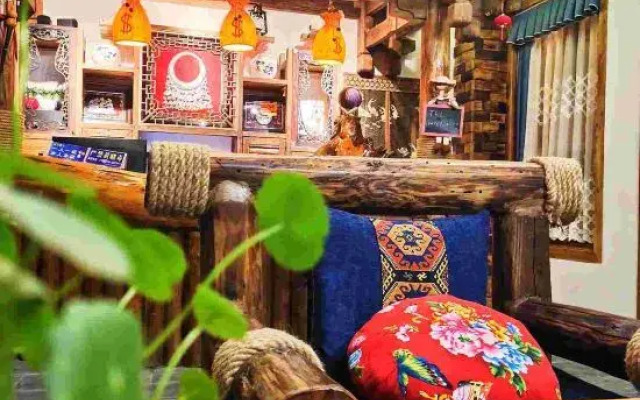 Zhangjiajie Wuling Spring Inn (72 Qilou Scenic Area)