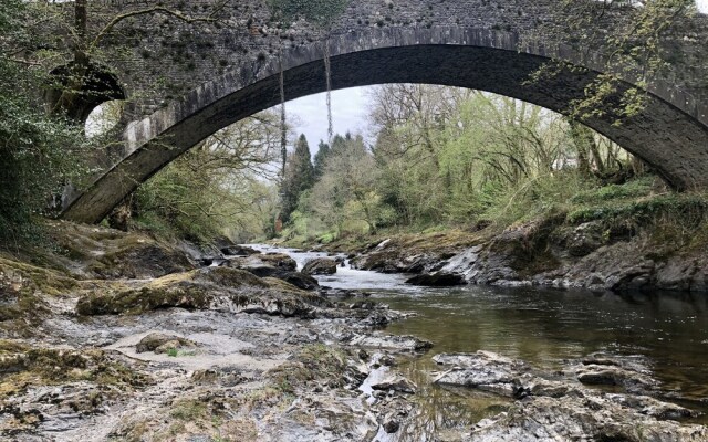 Greys House - A Warm Welcome to the Brecon Beacons