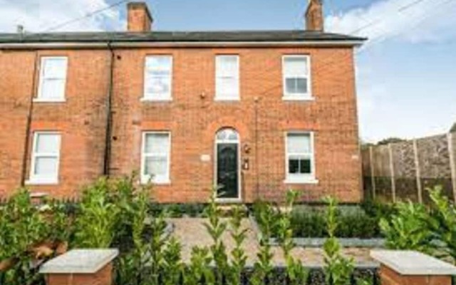 12 Helena House Studio