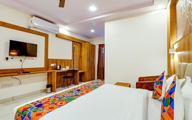 Las Naciones Suites & Towers