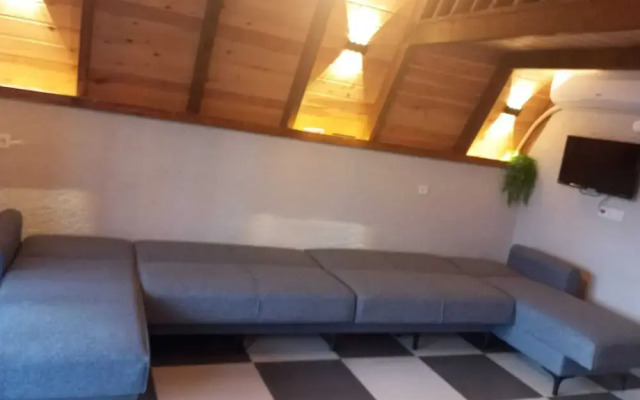 Tenora Suit Bungalov