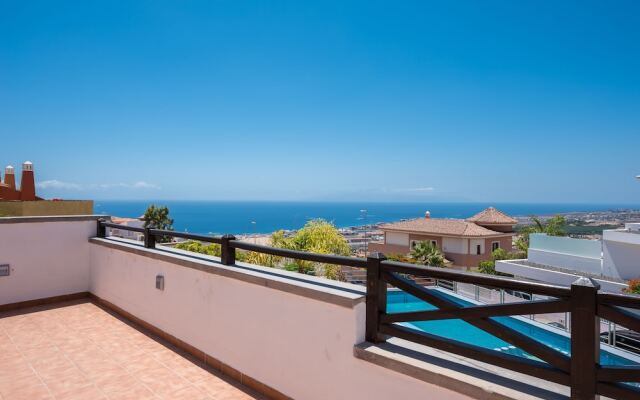 2 Charming Villa,Huge Terraces,Pool,Garden,Seaview