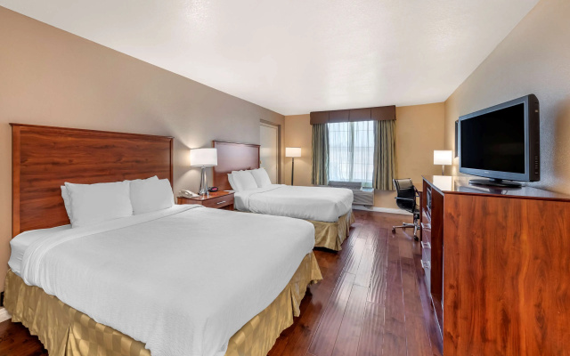 Best Western Plus John Jay Inn & Suites