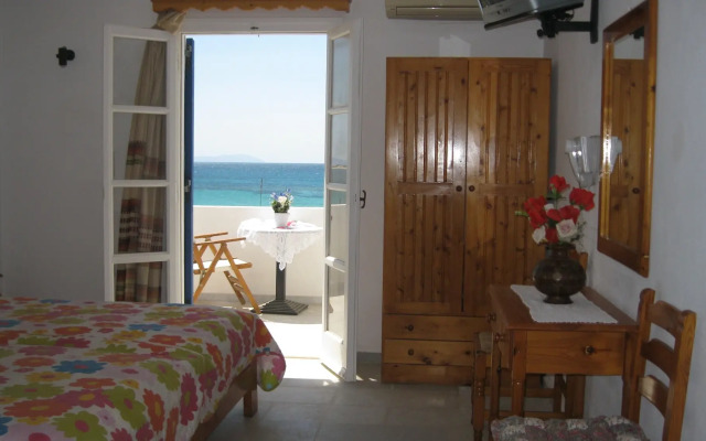 Aronis Plaka Naxos