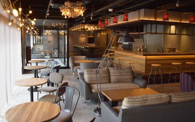 Umedaholic Hotel