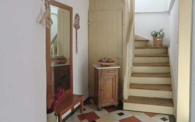 Nice Home in Oos With 3 Bedrooms and Wifi