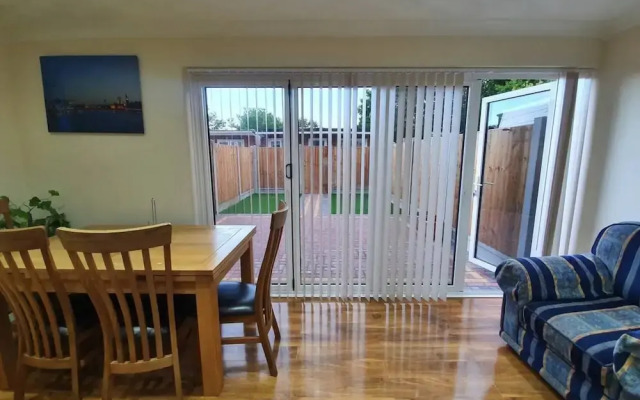 Lovely 5-bed House in Essex