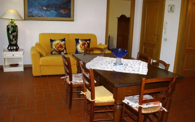 Restful Farmhouse with Pool near Forest in Vinci