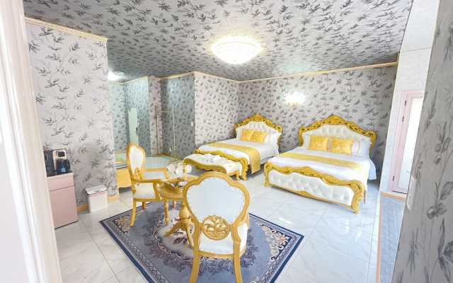 Hotel Lomosa – Guest Rooms – Minakami