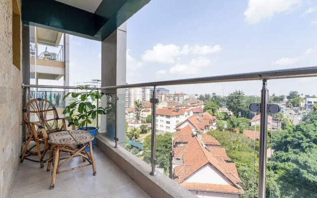 Luxury 4 Bedroom with a Rooftop Pool