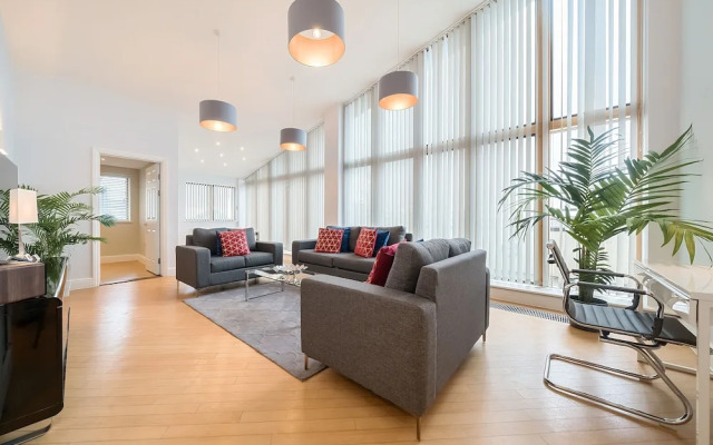 Roomspace -The Courtyard Penthouse