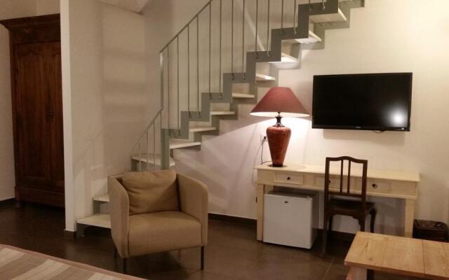 Up Room & Suite