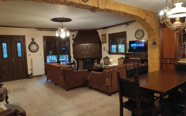 British Wood 'n Stone House