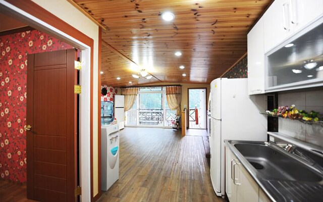 Muju Observatory Pensions