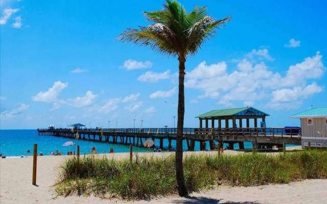 Steps to Sand and Sea 3