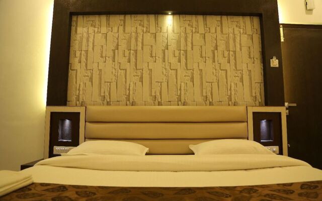 i-Roomz Hotel Shivananda