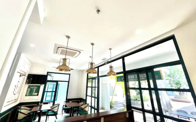 Marina Seaside Boutique Hotel