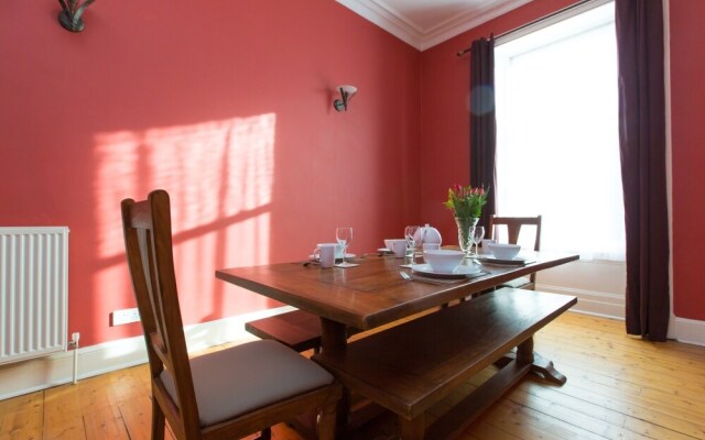 Beautiful Georgian Flat in Edinburgh - Sleeps 4