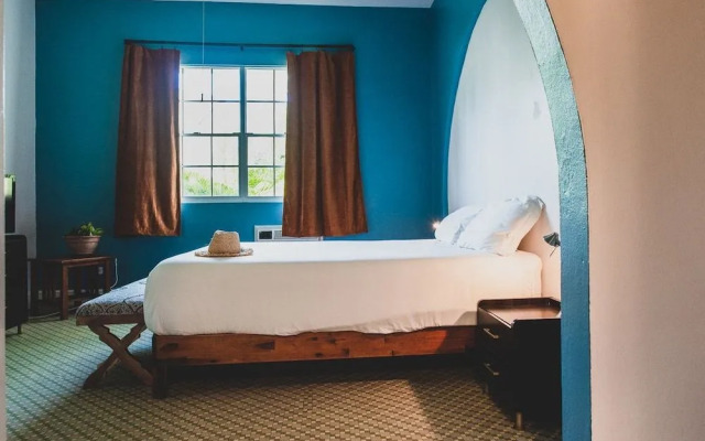 Numero Uno Beach Apartments