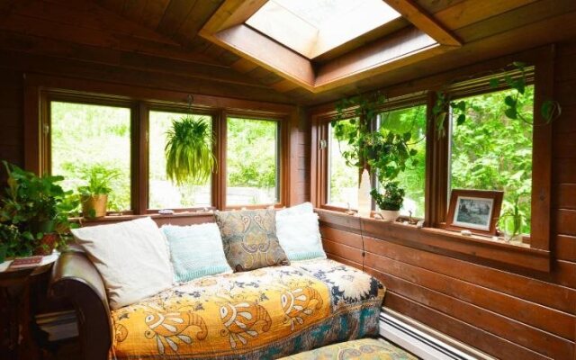 Lotus Mountain Retreat