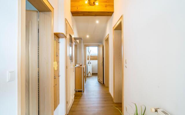 Apartment in Bramberg am Wildkogel near Badesee Hollersbach