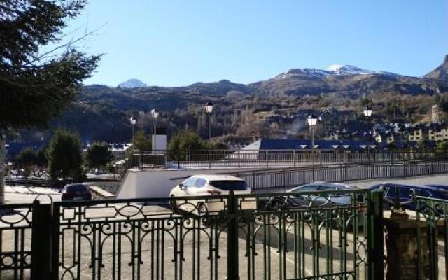 Apartamentos Escarrilla Sallent 3000