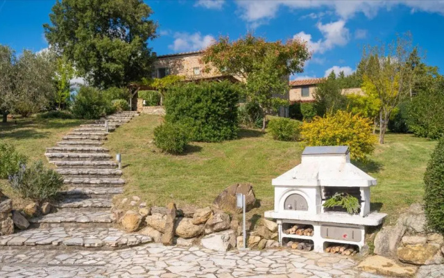 Cinque Cipressi 8 in Montecatini Val di Cecina