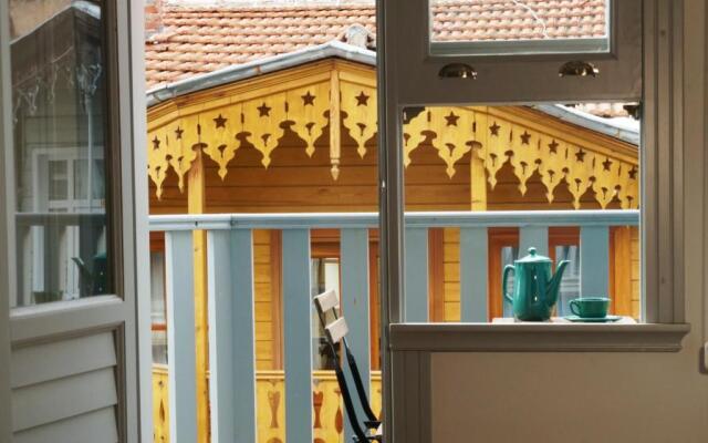 Tilas - Rooms in 19th Century Wooden Townhouse,Kadikoy