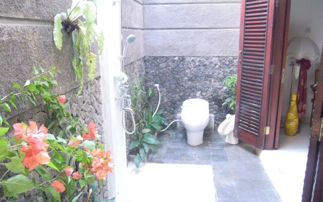 Alamanda Villa's Rooms & Adventure