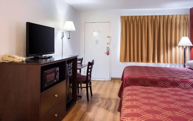 Bend Inn & Suites