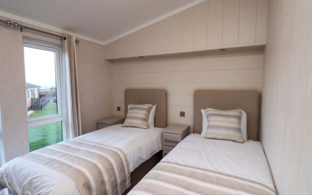 Holly Lodge