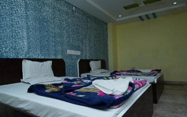 Hotel Gokul Palace