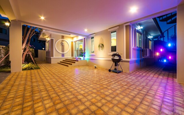 Cozy 3 Bedroom Pool Villa C883