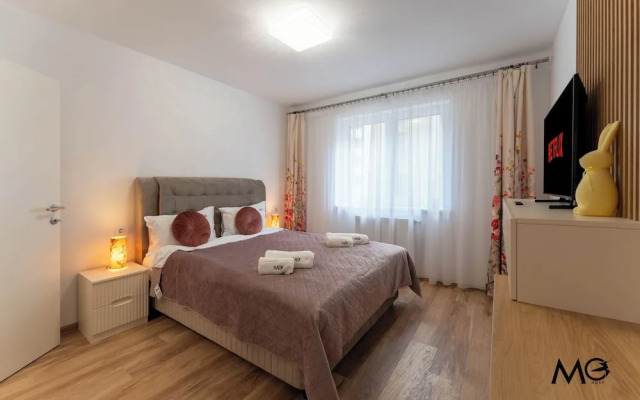 MoHost Sabina - Luxury with Balcony