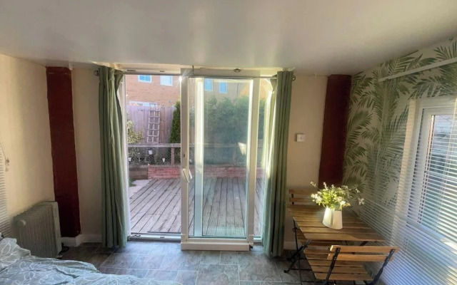 Bristol Bliss Apartment - Patchway Retreat