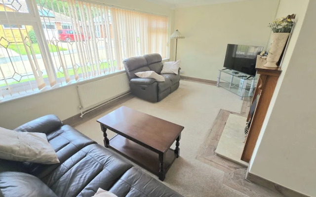Herne Bay - House - Sleeps 7 - Parking
