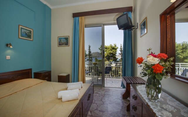 Tolon Beach Hotel