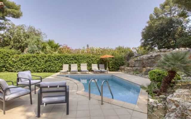 Holiday Home Le Puit des Oliviers 1 (LCD150)