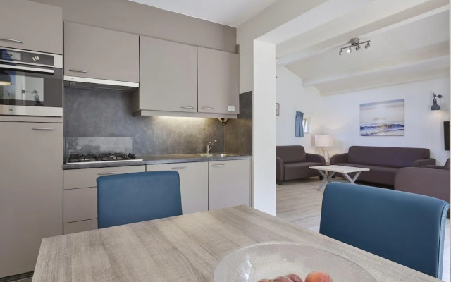 Comfortable Holiday Home With Fireplace Near the Beach