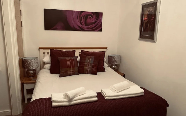 Beautiful 1-bed Apartment in Scarborough