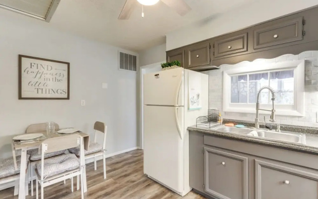 Walkable & Updated Nevada Home: Family Friendly!